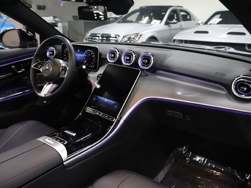 Used 2025 Mercedes-Benz CLE 300 4MATIC Cabriolet image 26