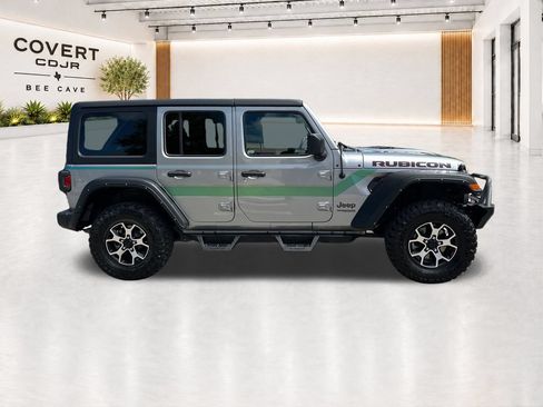 Used 2020 Jeep Wrangler Unlimited Rubicon w/ Dual Top Group AWD/4WD image 12