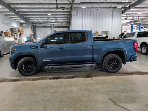 Used 2024 GMC Sierra 1500 Elevation w/ X31 Off-Road Package AWD/4WD image 5