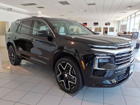 New 2026 Chevrolet Traverse High Country AWD/4WD image 1