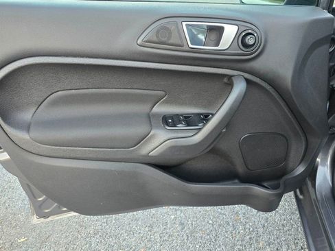 Used 2014 Ford Fiesta SE w/ Equipment Group 201A FWD image 15