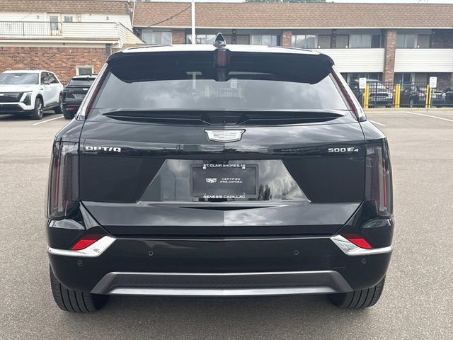 Certified 2025 Cadillac Optiq Luxury 2 w/ LPO, Floor Liner Package AWD/4WD image 7