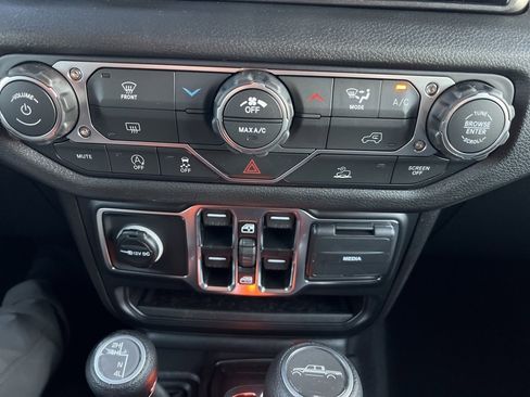 New 2026 Jeep Gladiator Sport image 31