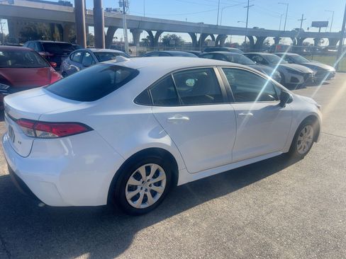 Used 2025 Toyota Corolla LE image 10