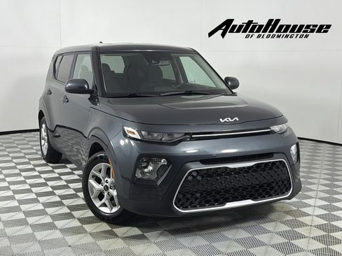 Used 2022 Kia Soul LX w/ Technology Package FWD image 1
