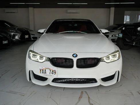 Used 2017 BMW M4 Coupe RWD image 2