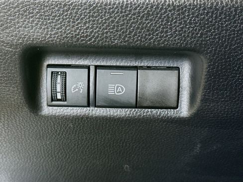 Used 2025 Toyota RAV4 XLE image 17