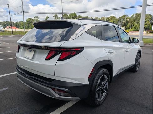 Used 2025 Hyundai Tucson SEL FWD image 5