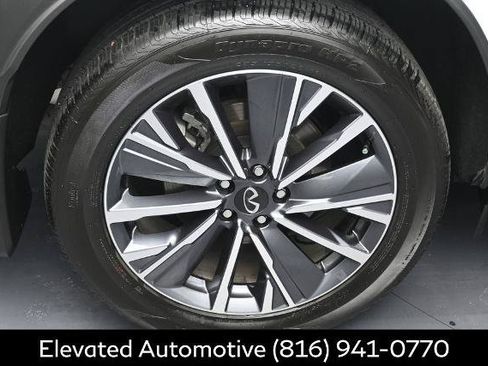 Certified 2026 INFINITI QX60 Luxe w/ Family Package AWD/4WD image 5