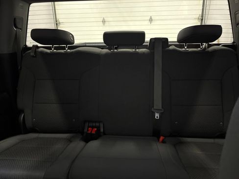 Used 2020 Chevrolet Silverado 1500 Custom w/ Custom Value Package AWD/4WD image 28