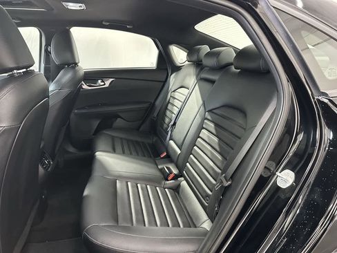 Used 2024 Kia Forte GT-Line w/ GT-Line Premium Package image 12