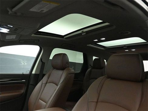 Used 2021 Buick Enclave Avenir w/ Avenir Technology Package image 20