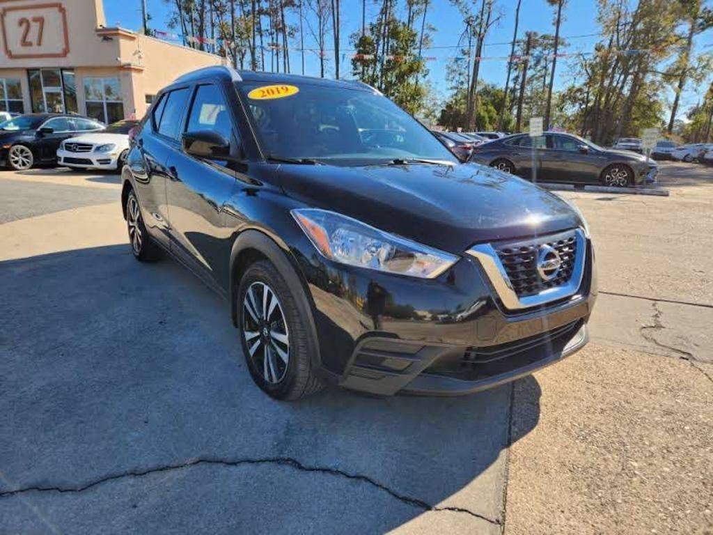 Used 2019 Nissan Kicks SV w/ Interior Electronics Package FWD image 3