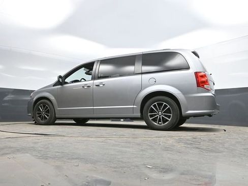 Used 2018 Dodge Grand Caravan GT image 46