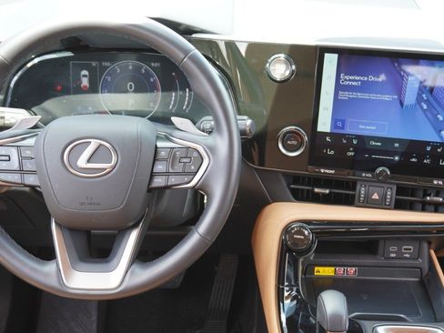Certified 2025 Lexus NX 350 AWD w/ Premium Package image 29