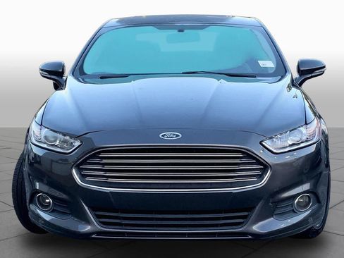 Used 2016 Ford Fusion SE w/ Equipment Group 202A FWD image 4