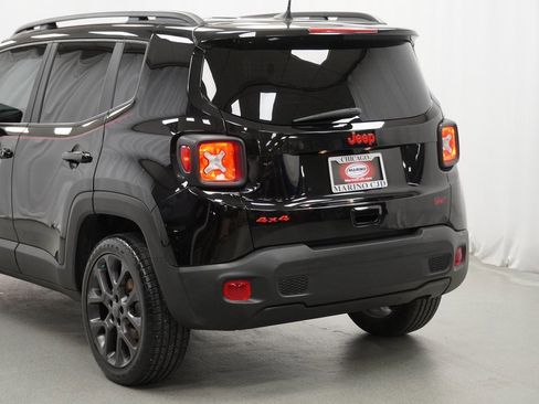 Certified 2023 Jeep Renegade Latitude image 13