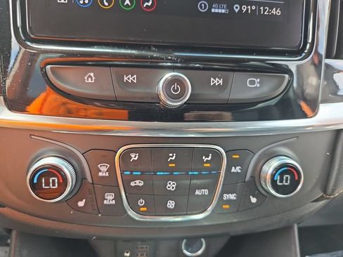 Used 2021 Chevrolet Traverse RS AWD/4WD image 22