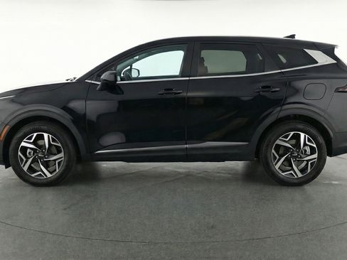 Used 2025 Kia Sportage LX image 5