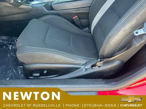 Used 2020 Chevrolet Camaro LT RWD image 6