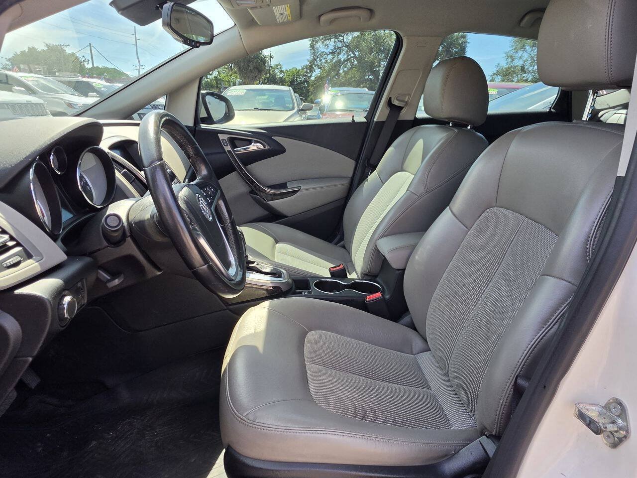 Used 2015 Buick Verano FWD image 11