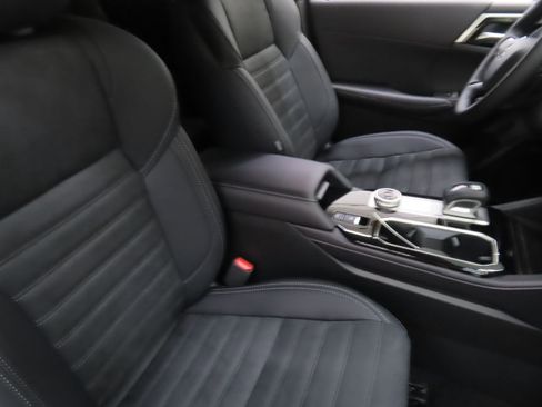 New 2025 Mitsubishi Outlander SE image 25