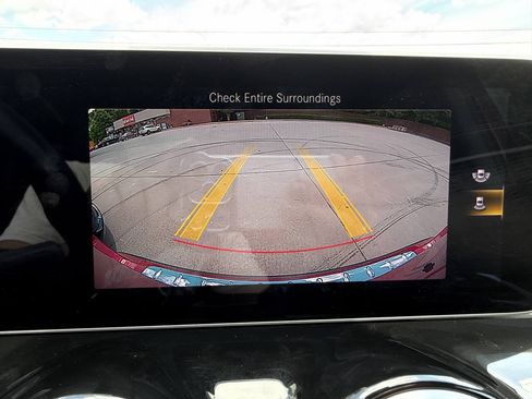Used 2021 Mercedes-Benz GLA 250 image 13