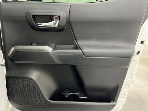 Used 2023 Toyota Tacoma TRD Off-Road image 21