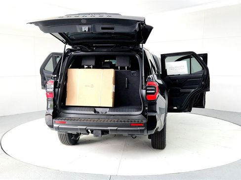 New 2025 Toyota 4Runner SR5 image 11