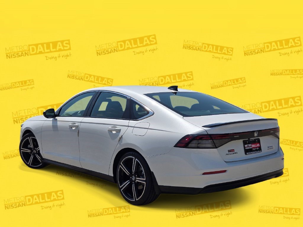 Used 2023 Honda Accord Sport image 4