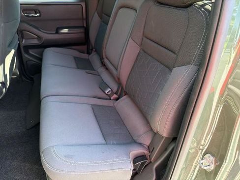 Certified 2025 Nissan Frontier SV w/ SV Convenience Package RWD image 18