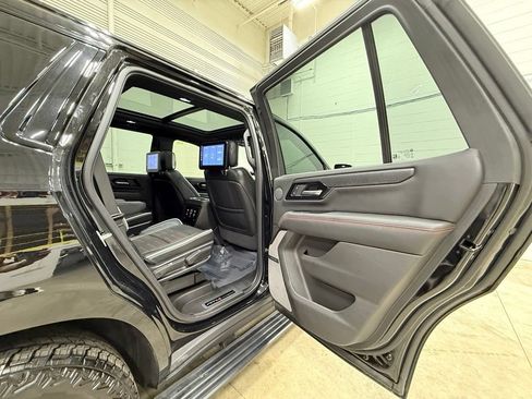 Used 2025 GMC Yukon AT4 Ultimate AWD/4WD image 56