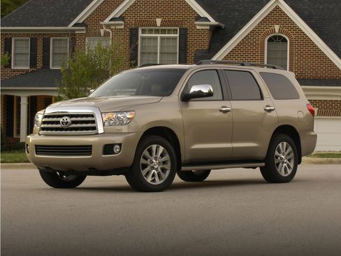Used 2017 Toyota Sequoia Platinum AWD/4WD image 1