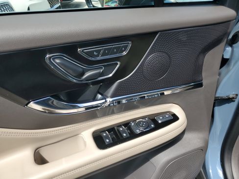 Certified 2024 Lincoln Corsair FWD image 16