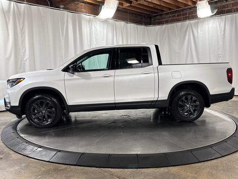 Certified 2024 Honda Ridgeline Sport image 8