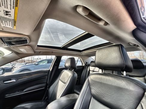 Used 2016 Chrysler 300 C image 16