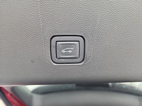 Certified 2024 Chevrolet Traverse LT image 33