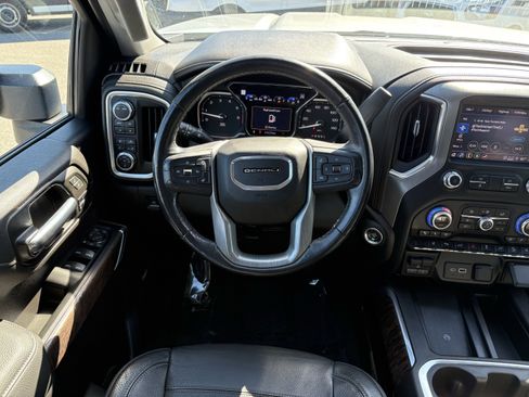 Used 2022 GMC Sierra 2500 Denali w/ Denali Ultimate Package image 16