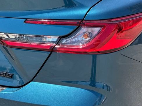 Used 2025 Toyota Camry SE w/ Convenience Package FWD image 31