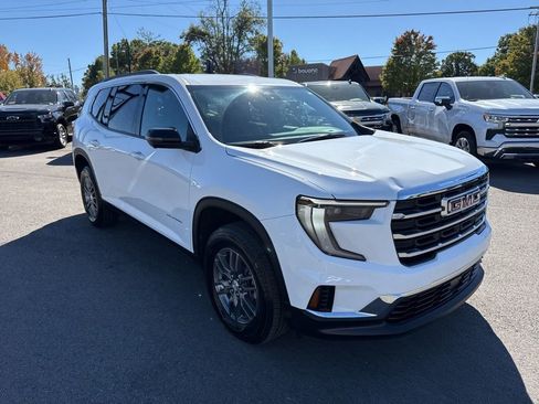 Used 2025 GMC Acadia Elevation image 7