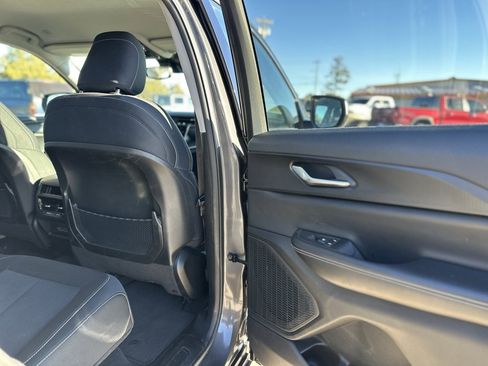 Used 2024 Jeep Grand Cherokee Laredo image 10