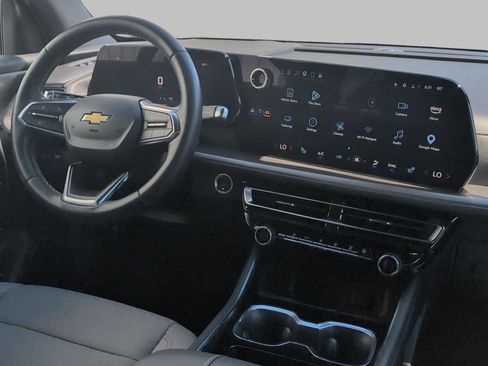 Certified 2025 Chevrolet Traverse LT AWD/4WD image 5