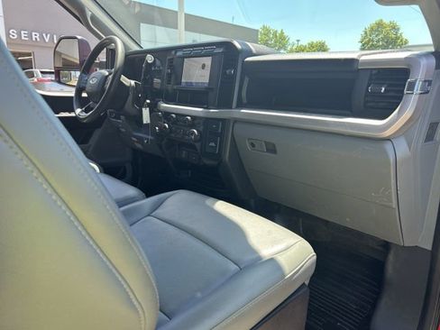 Used 2024 Ford F550 4x4 SuperCab Super Duty image 11