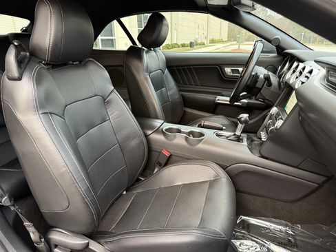 Used 2019 Ford Mustang Premium image 36