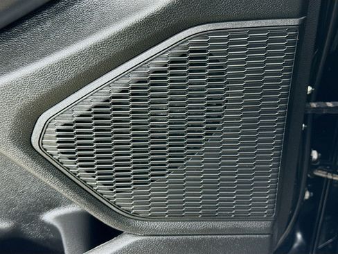 Used 2023 Jeep Grand Cherokee Limited w/ Black Appearance Package image 19