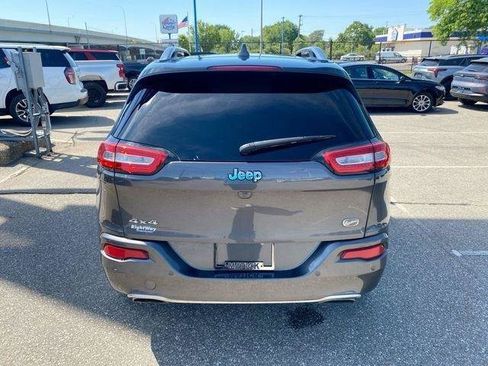 Used 2018 Jeep Cherokee Overland AWD/4WD image 10