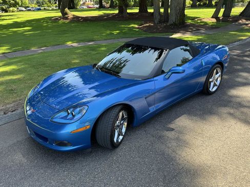 Used 2011 Chevrolet Corvette Convertible w/ Preferred Equipment Group RWD image 39