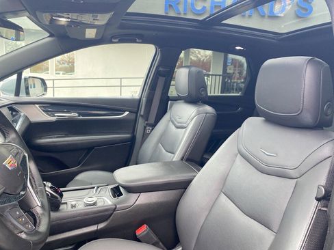 Used 2025 Cadillac XT5 Premium Luxury image 30