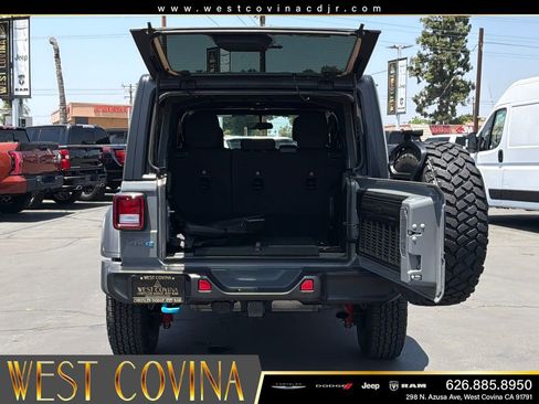 Used 2023 Jeep Wrangler Unlimited AWD/4WD image 17