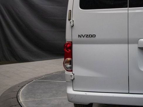 Used 2019 Nissan NV200 SV w/ Back Door Glass Package image 12
